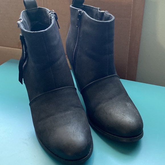 Heeled Ankle Boot - Picture 4 of 4